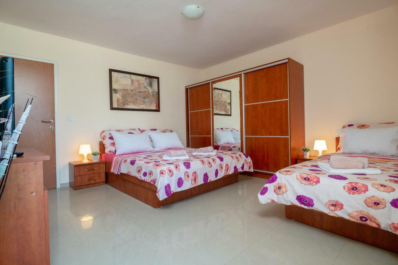 Apartments Darden نيوم المظهر الخارجي الصورة